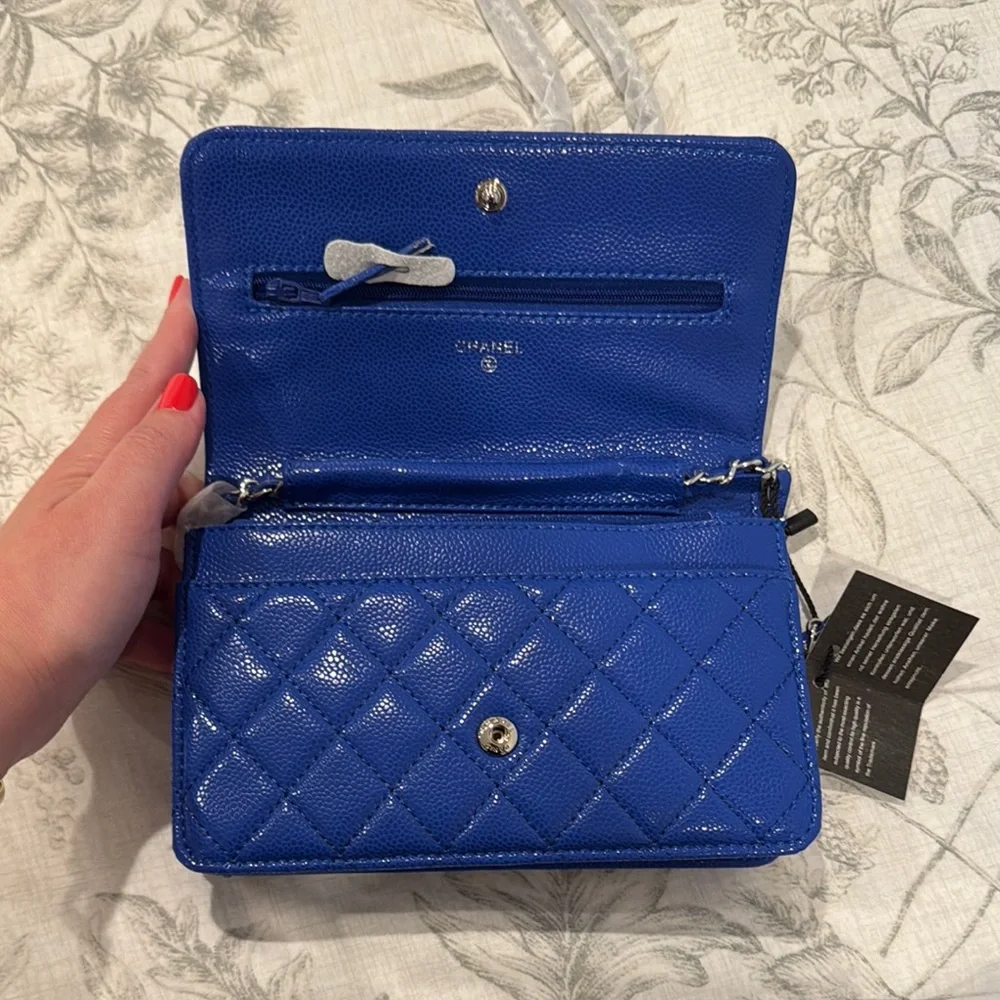 Royal blue CC style wallet on a chain - Picture 8 of 8